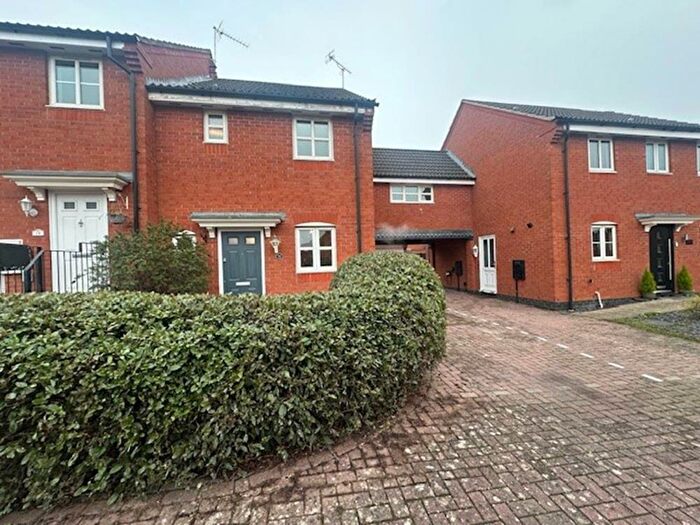 3 Bedroom Semi-Detached House To Rent In Maye Dicks Road, Rushden, NN10