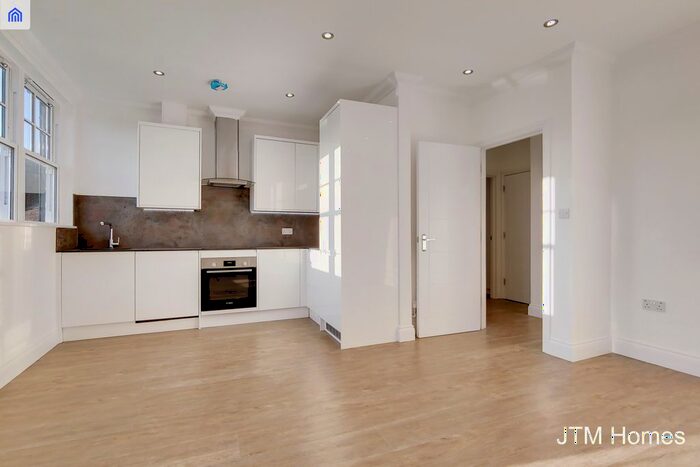 2 Bedroom Flat To Rent In Hornsey Rise Gardens, London, N19