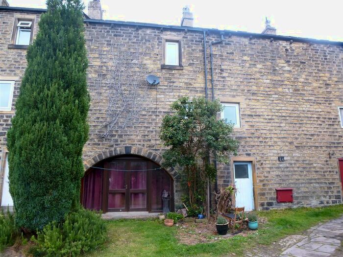2 Bedroom Terraced House To Rent In Brow Road, Huddersfield, HD1