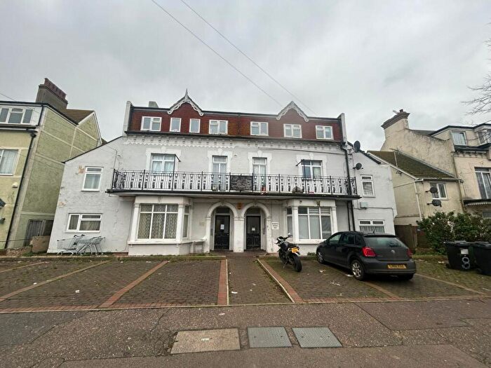 2 Bedroom Flat To Rent In Edith Road, Clacton-On-Sea, CO15