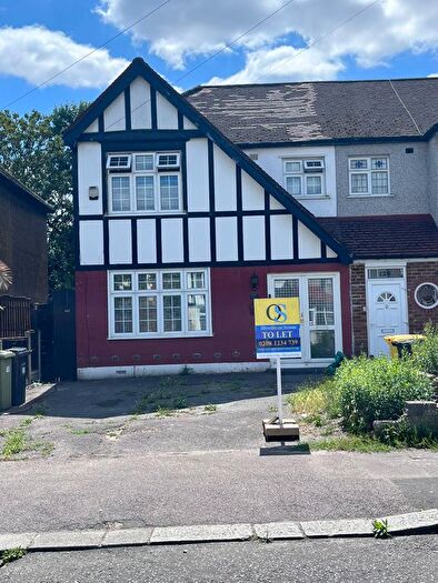 3 Bedroom Semi-Detached House To Rent In Otley Drive, Ilford, IG2