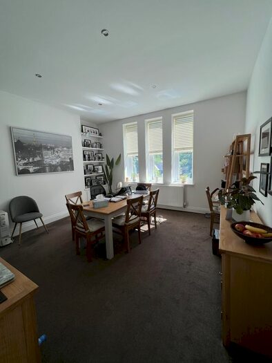 3 Bedroom Flat To Rent In Cavendish House, Eccles, Salford, M30