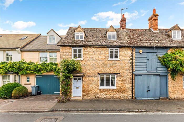 3 Bedroom Terraced House For Sale In Park Lane, Woodstock, Oxfordshire, OX20