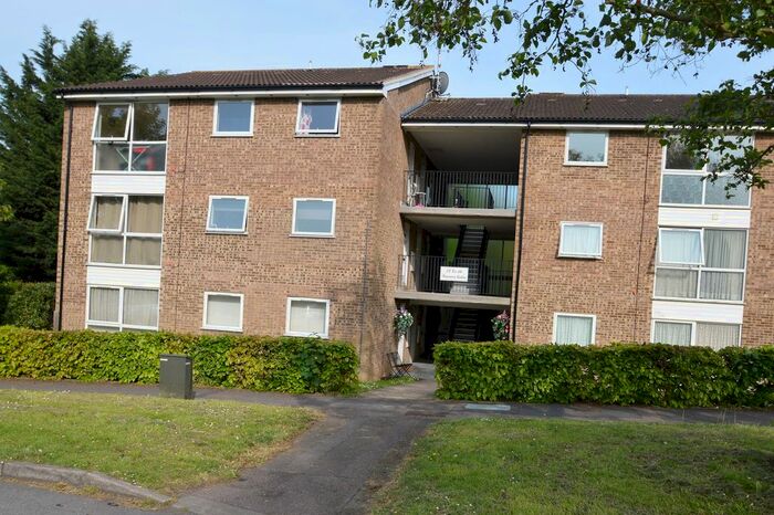 1 Bedroom Flat To Rent In Nursery Gardens, Welwyn Garden City, AL7