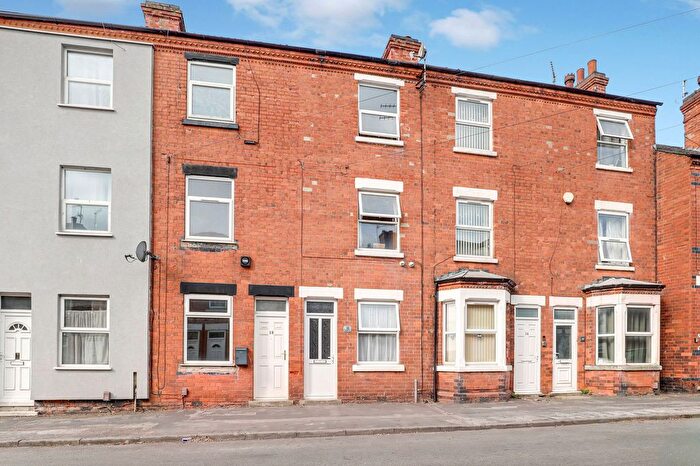 4 Bedroom Terraced House For Sale In Cheltenham Street, Nottingham, NG6