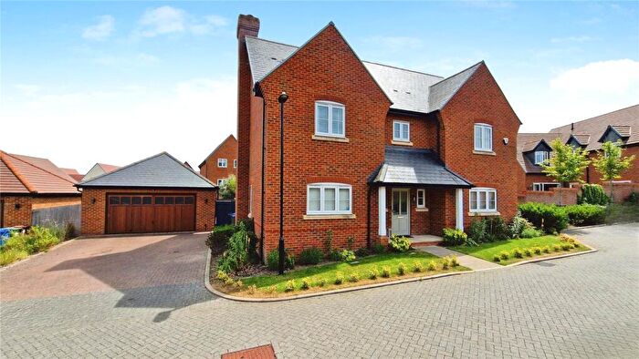 4 Bedroom Detached House For Sale In Honeysuckle Copse, Warfield, Bracknell, Berkshire, RG42