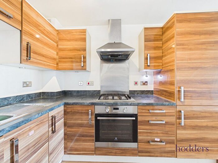 1 Bedroom Flat To Rent In Oak House, Victory Park Road, Addlestone, Surrey, KT15