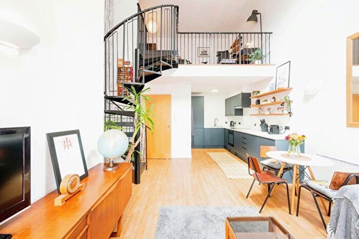 2 Bedroom Apartment For Sale In Graham Street, Birmingham, B1