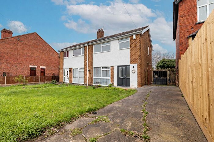 3 Bedroom Semi Detached House For Sale In Cinderhill Road, Nottingham, NG6