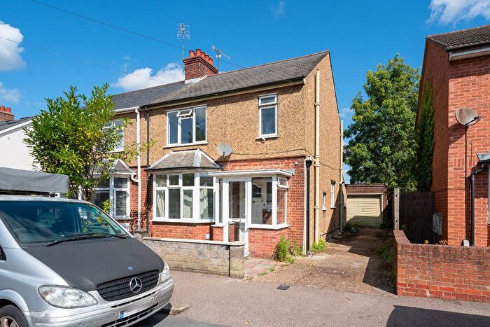3 Bedroom Semi-Detached House To Rent In King Georges Avenue, Watford, Hertfordshire, WD18