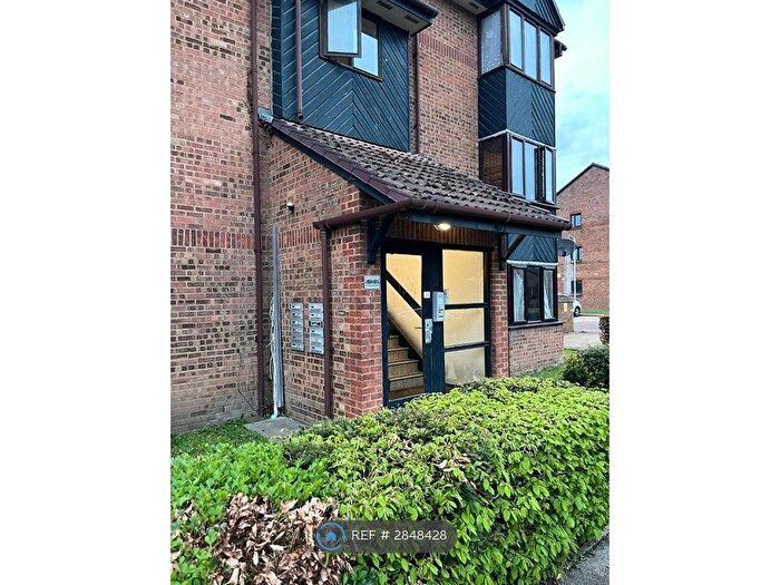 Studio To Rent In Hawthorne Crescent, West Drayton, UB7