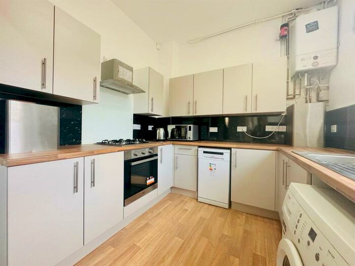 7 Bedroom House To Rent In Derby Road, Nottingham, NG7