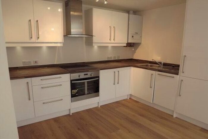 2 Bedroom Flat To Rent In Simmonds View, Bristol, BS34