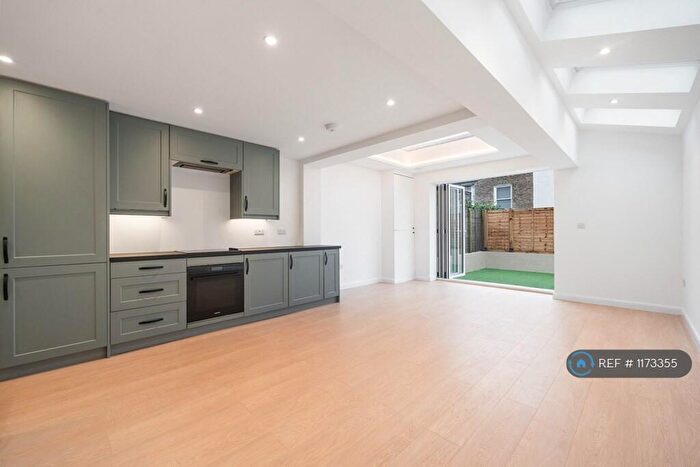 2 Bedroom Flat To Rent In Douglas Road, London, NW6