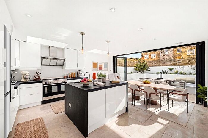 3 Bedroom Terraced House To Rent In Ethelden Road, London, W12