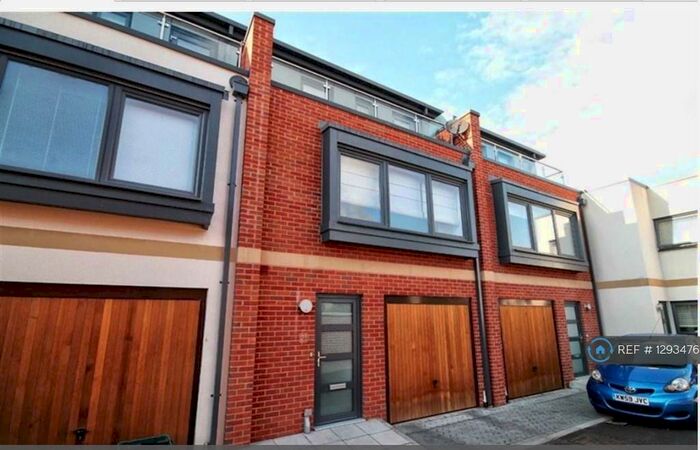 3 Bedroom Terraced House To Rent In Station Street, Cheltenham, GL50