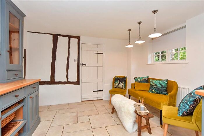 4 Bedroom Detached House For Sale In The Street, Hartlip, Sittingbourne, Kent, ME9