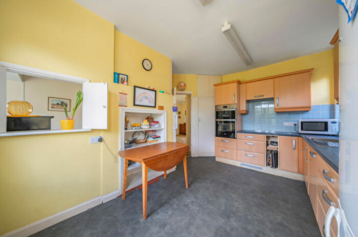 4 Bedroom Detached House For Sale In Glen Eyre Road, Bassett, Southampton, Hampshire, SO16