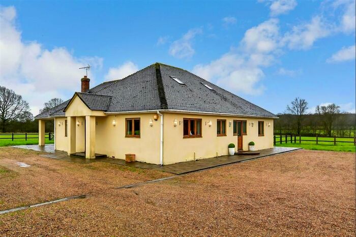 3 Bedroom Bungalow For Sale In Clover Farm, Pluckley, Ashford, Kent, TN27