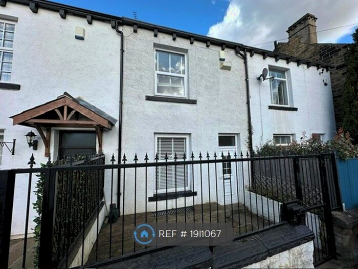 2 Bedroom Terraced House To Rent In Ravenscar Avenue, Leeds, LS8