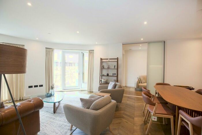 3 Bedroom Apartment To Rent In Royal Exchange, Kingston Upon Thames, KT1