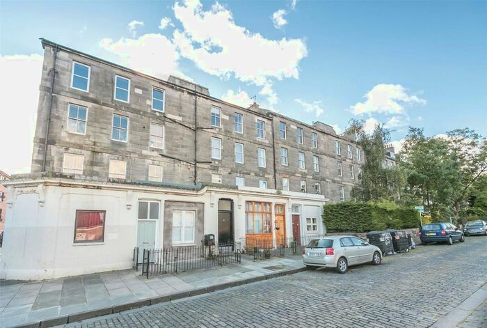 2 Bedroom Flat To Rent In Portland Street, Edinburgh, EH6