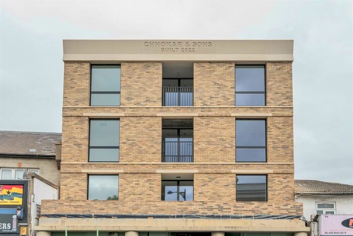 2 Bedroom Apartment To Rent In Woodgrange Road, Forest Gate, E7