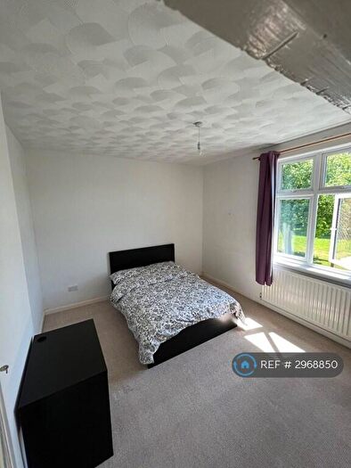 3 Bedroom Semi-Detached House To Rent In Washington Road, Portsmouth, PO2