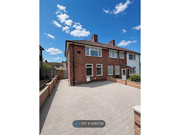 3 Bedroom End Of Terrace House To Rent In Dittisham Road, London, SE9