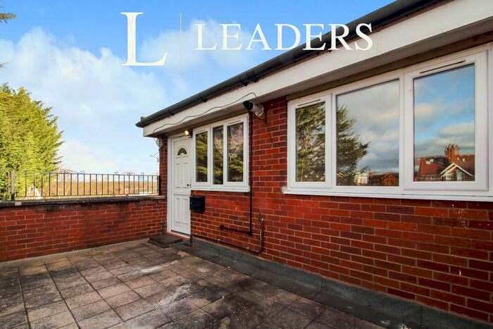 2 Bedroom Flat To Rent In Shrubbery Road, Drakes Broughton, Pershore, WR10