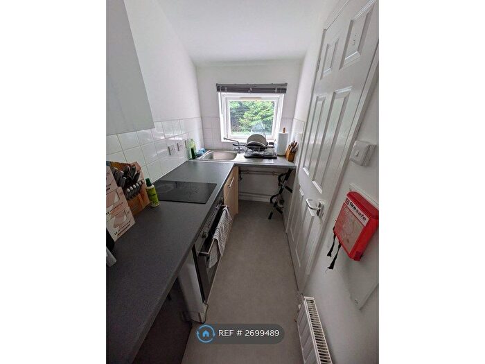 Studio To Rent In Lipson Vale, Plymouth, PL4