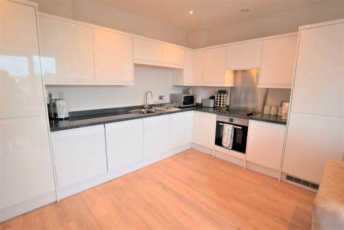 1 Bedroom Apartment To Rent In Kings Court, Camberley, GU15