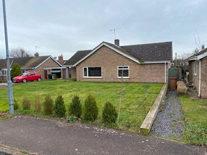 3 Bedroom Detached Bungalow To Rent In Ashford Close, Gillingham, Beccles, NR34