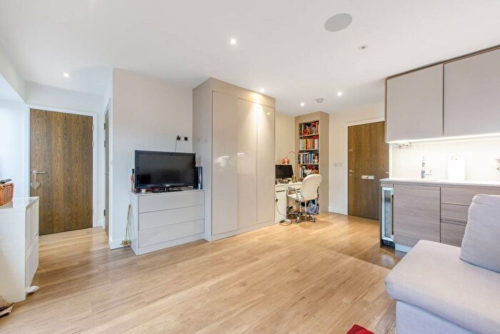 Studio For Sale In Boulevard Drive, Colindale, London, NW9