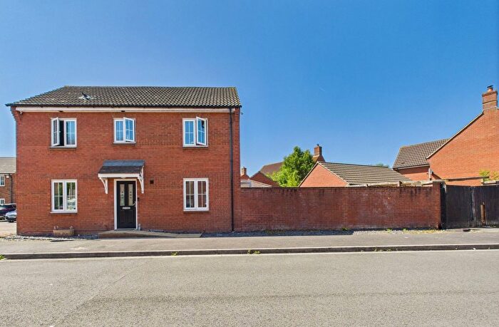 3 Bedroom Semi-Detached House For Sale In The Brambles, St Georges, Weston-Super-Mare, BS22