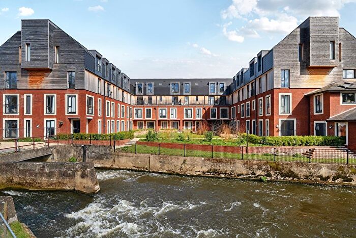 1 Bedroom Flat To Rent In Thackeray Lane, Godalming, GU7