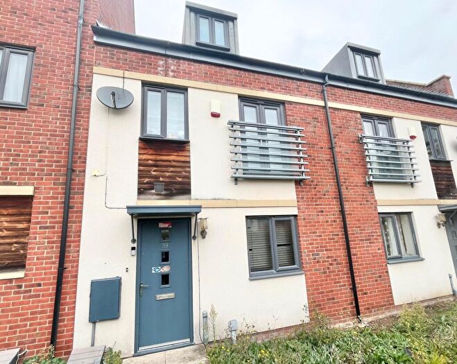 3 Bedroom Terraced House For Sale In Bayleaf Avenue, Hampton Vale, Peterborough, PE7