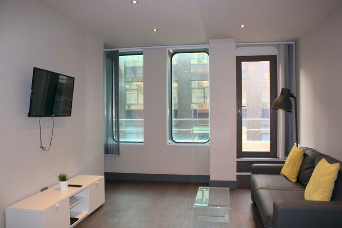 1 Bedroom Apartment To Rent In Water St, L2