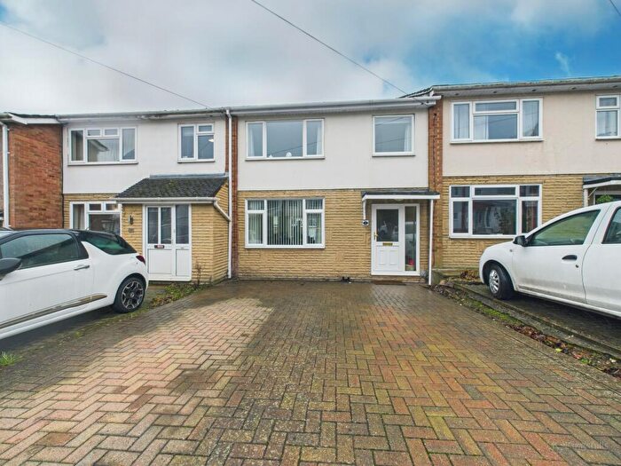 3 Bedroom Terraced House For Sale In The Greenway, Tylers Green, Buckinghamshire, HP10