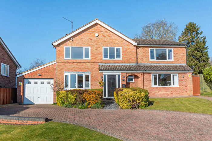 4 Bedroom Detached House For Sale In Glenfield Drive, Great Doddington, Wellingborough, NN29