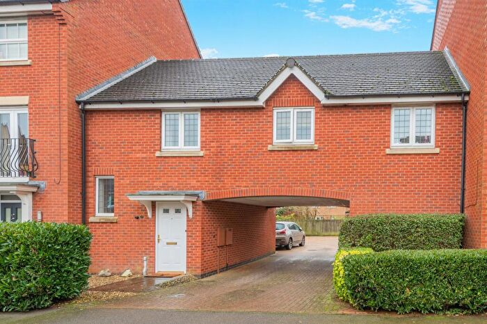 2 Bedroom Flat For Sale In Firs Avenue, Uppingham, Oakham, LE15