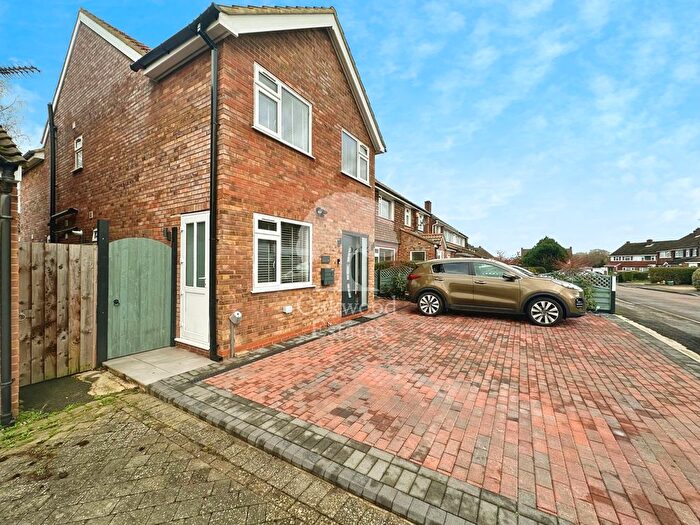 Studio To Rent In Hillfield Close, High Wycombe, HP13