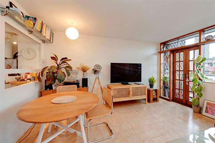 2 Bedroom Flat For Sale In Golden Lane Estate, Old Street, EC1Y