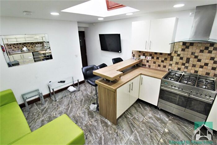 6 Bedroom Terraced House To Rent In Blossom Avenue, Dawlish Road, Birmingham, B29