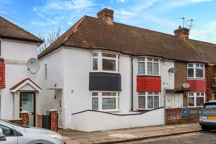 2 Bedroom End Of Terrace House To Rent In Mount Pleasant Road, Dartford, DA1