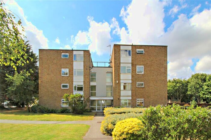 3 Bedroom Flat To Rent In Elmfield Court, Wickham Street, Kent, DA16