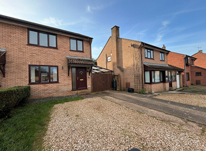 3 Bedroom Semi-Detached House For Sale In Culm Lea, Cullompton, EX15