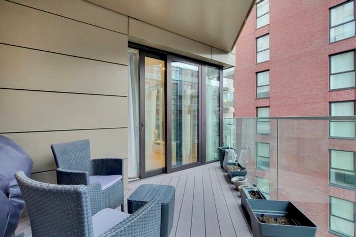 1 Bedroom Flat To Rent In Pilot Walk, North Greenwich, London, SE10