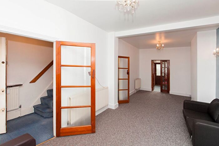 2 Bedroom Terraced House To Rent In Saxon Road, Ilford, IG1