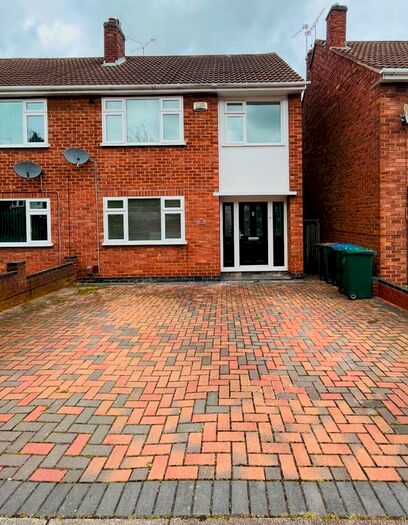 3 Bedroom Semi-Detached House To Rent In Rotherham Road, Coventry, CV6